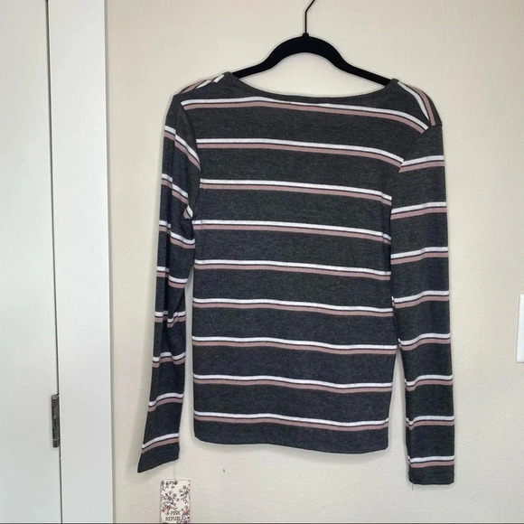NWT Pink Republic Pink White and Gray Striped Pullover Sweater With Scoop Neck - Picture 14 of 14